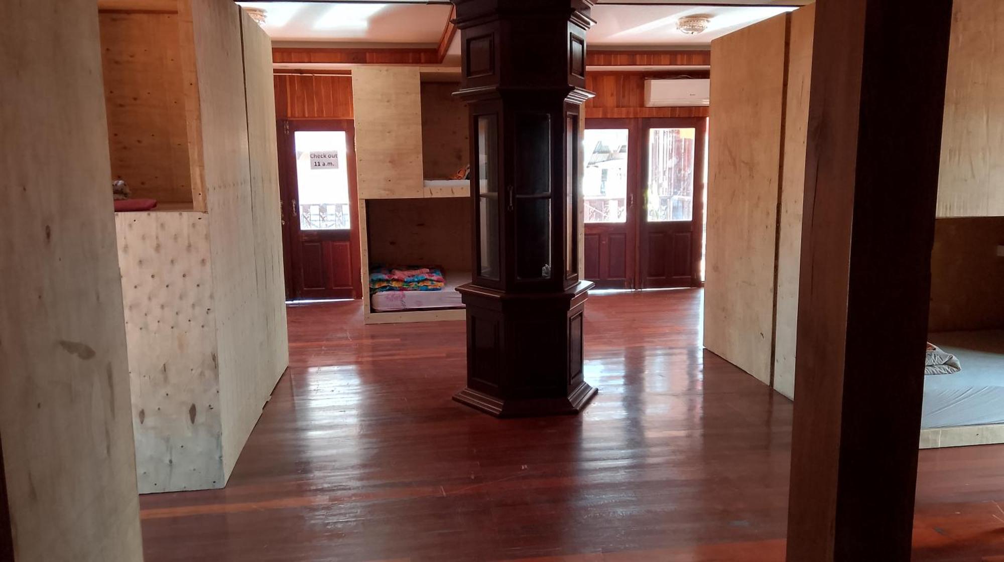Tibet Restaurant And Hostel Nakasong Экстерьер фото